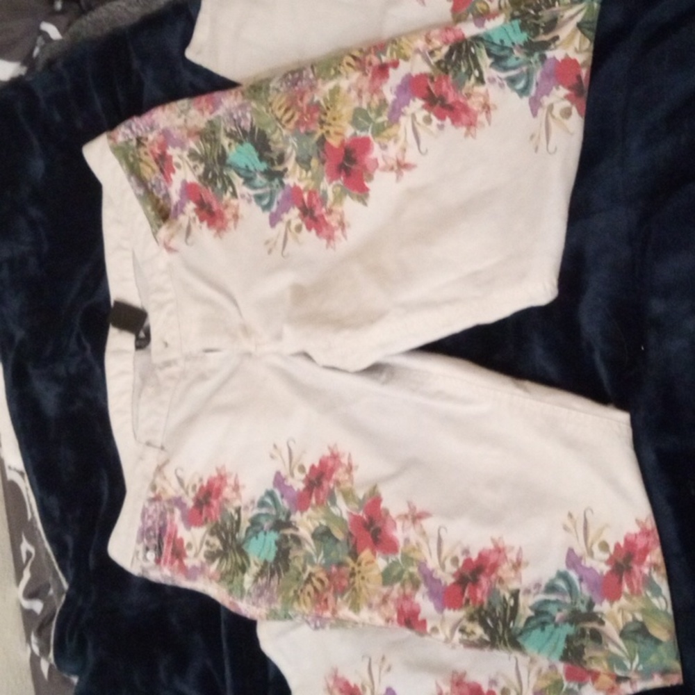 Bisou bisou floral white jeans
